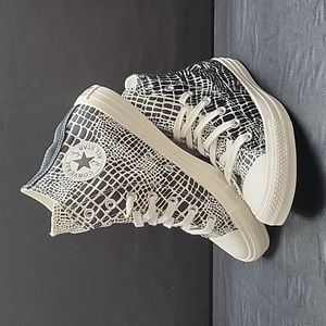 Converse High Top Brand new